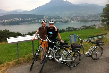 Swiss Knife Valley Bike Tour & Lake Lucerne Cruise