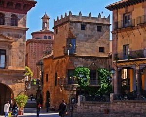 Poble Espanyol Private Tour in Barcelona with Pick up and Drop off