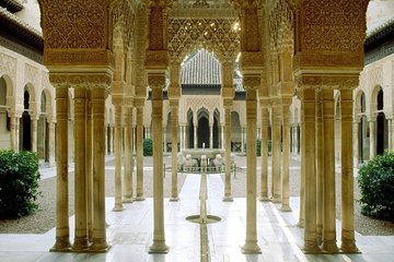 Private Official Guide to Visit Alhambra in Granada