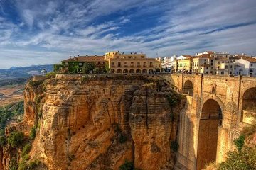 Private tours from Malaga to Ronda and Setenil for up to 8 persons