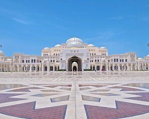 Full-Day The Royal Abu Dhabi City Guided Private Tour with Lunch