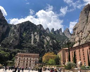 Montserrat Private Tour from Barcelona with Pickup & Boys' Choir