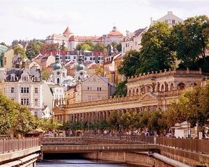 Private Day trip from Prague to Karlovy Vary the Spa Town