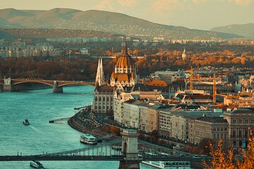 Private English speaking driver from Prague to Budapest with amazing sightseeing