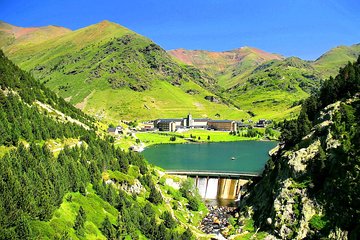Pyrenees Private Tour from Barcelona with Easy Hike & Cogwheel Train