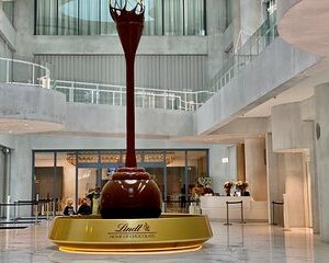 Tour to the Lindt Chocolate Factory from Zurich