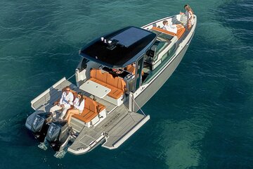 Greece Private Cruise on a Luxurious Saxdor 320