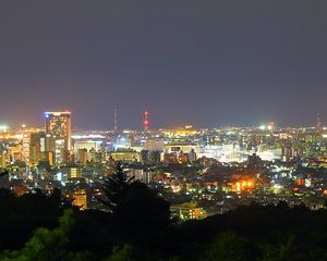 Kanazawa private night tour + Photoshoot session by professional photographer